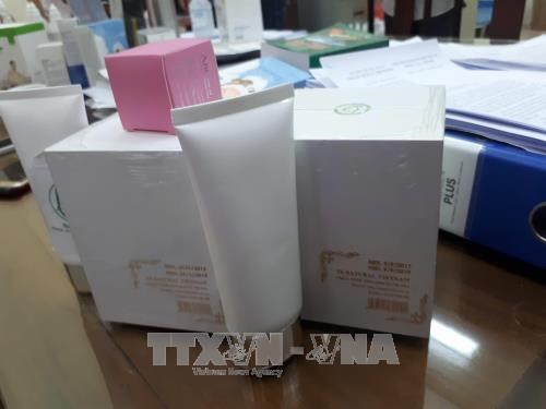 Báo động về việc quản lý kinh doanh mỹ phẩm qua mạng